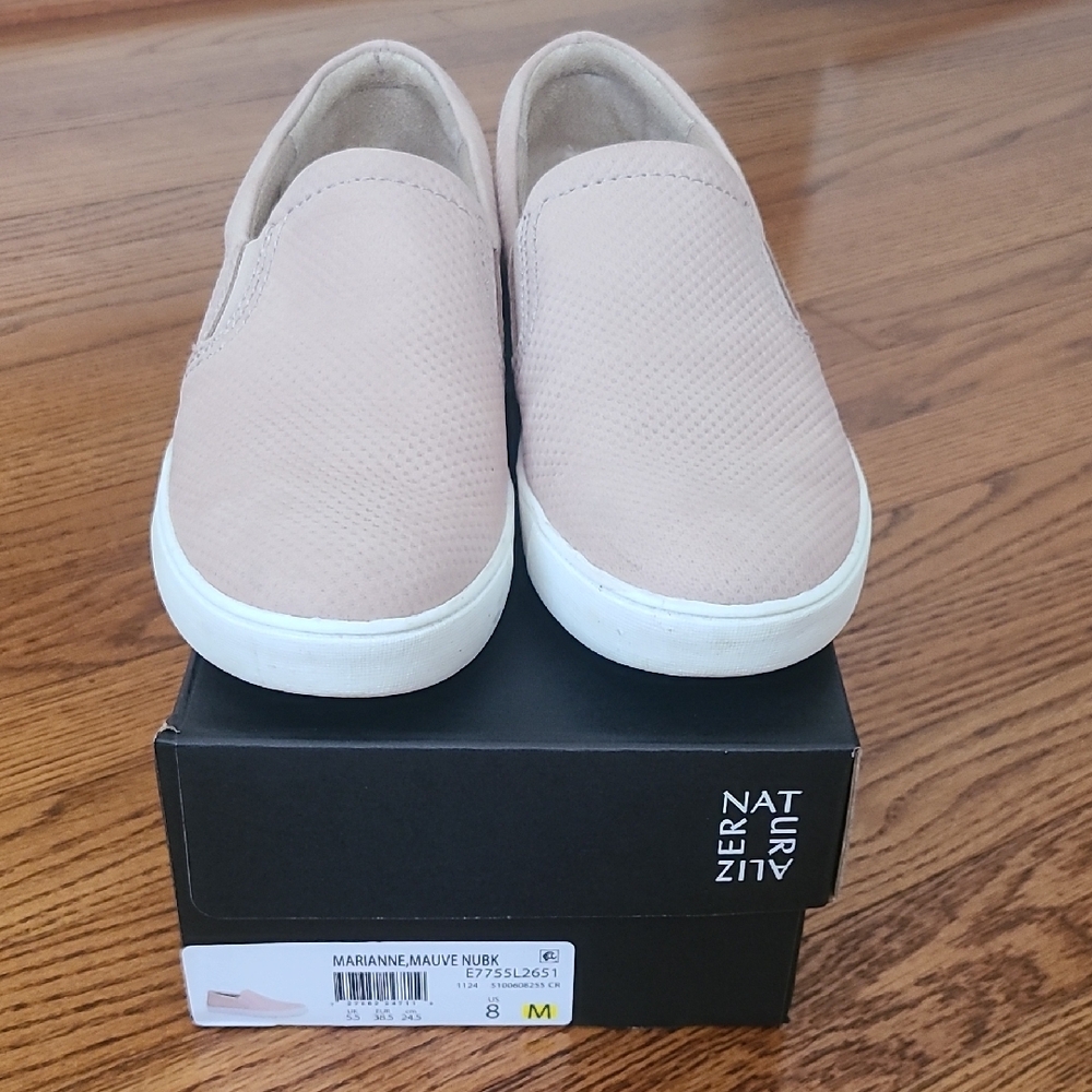 Like New Naturalizer Mauve Slip-On Sneakers